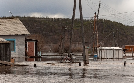 В Якутии паводок на реке Лена затопил девять сёл