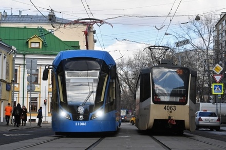 Из всех московских трамваев уберут турникеты