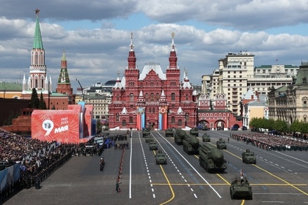 Участвующая в параде Победы на Красной площади техника начала передислокацию в Москву
