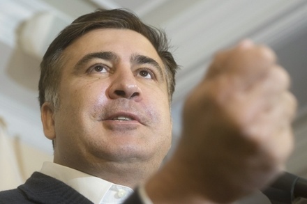 Саакашвили приказал демонтировать памятники Ленину, Дзержинскому, Марксу и Чапаеву
