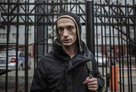 Защита Павленского связала возбуждение уголовного дела с общественным резонансом