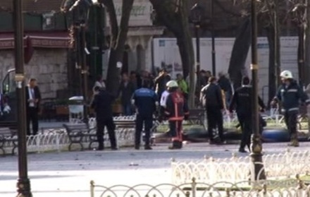 В центре Стамбула прогремел взрыв, есть раненые