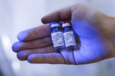 Премьер Израиля заявил о возможности приобретения вакцины «Спутник V»
