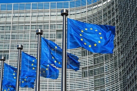 Евросоюз считает целесообразным переход на расчёты с Россией в евро