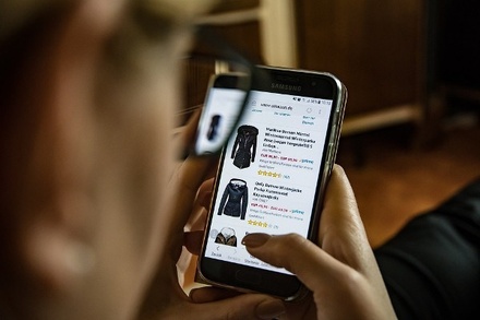 В Госдуме пообещали не вводить единый налог на онлайн-покупки в зарубежных магазинах