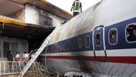 Разбившийся в Иране грузовой самолёт летел из Бишкека