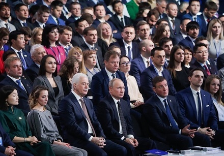 Путин призвал членов ЕР не допускать хамства и заносчивости к людям