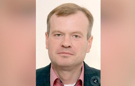 Обвиняемого в домогательствах учителя уволили из московской школы