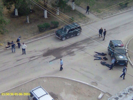 В ходе атаки на Актобе убиты двое силовиков и продавец оружейного магазина