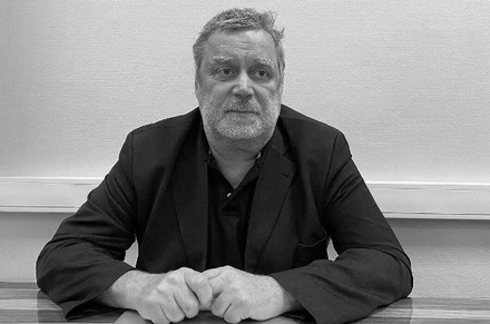 Умер бывший главред журнала «Медведь» Игорь Свинаренко