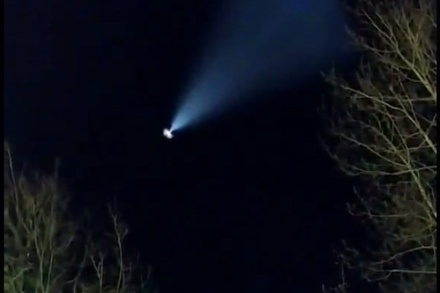 Жители нескольких регионов России сообщили о странном светящемся объекте в небе