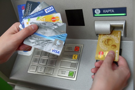 СМИ: ведущие банки России отказались от выдачи кредитов в магазинах