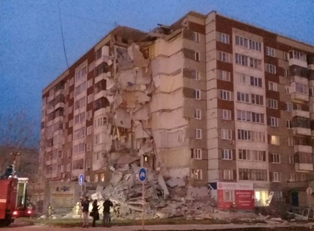 Двое пострадавших извлечены из-под завалов обрушившегося дома в Ижевске