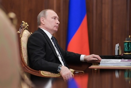 Путин поручил помочь пострадавшим от природных пожаров в Сибири