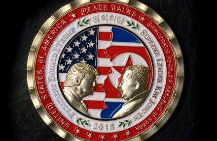 В США выпустили монету к предстоящей встрече Дональда Трампа и Ким Чен Ына