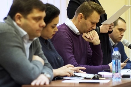 Защита Навального по делу «Кировлеса» заявила отвод прокурорам