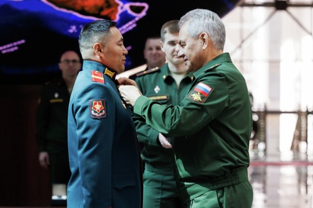Министр обороны Сергей Шойгу наградил участников СВО