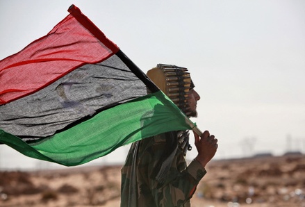 Песков не располагает обращением к РФ начать операцию в Ливии