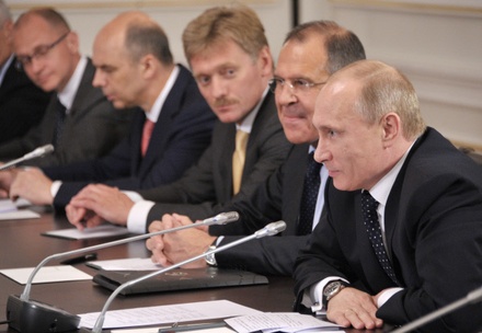 Песков не в курсе возможного назначения Кириенко в Кремль