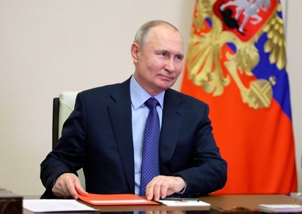Владимир Путин поддержал выравнивание денежного довольствия участников СВО