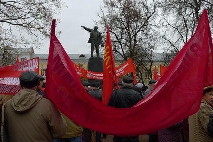 Губернатор Калужской области объяснил перенос памятника Ленину