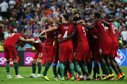 Португалия впервые выиграла чемпионат Европы по футболу