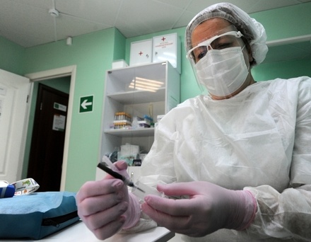 Попова заявила о мутациях коронавируса в сибирском регионе