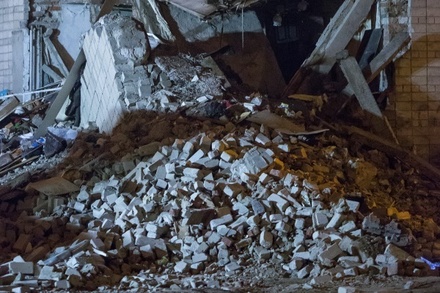 1 человек погиб при обрушении учебного центра ВДВ в Омске