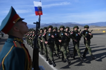 Политолог о выводе российских миротворцев из Нагорного Карабаха: защищать там уже некого
