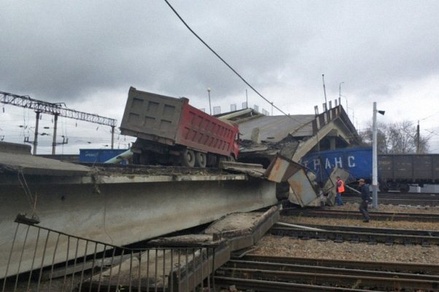 Спецтехника направлена к месту обрушения моста в Приамурье