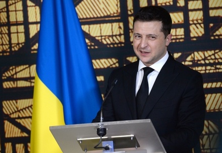 Владимир Зеленский заявил о серьёзных проблемах с отоплением и водоснабжением на Украине