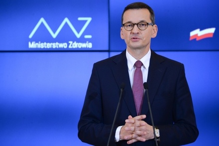 Премьер Польши предложил добавить к санкциям против РФ полную торговую блокаду