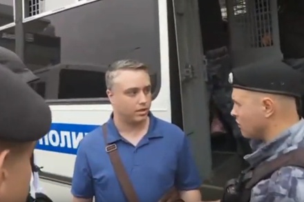 Задержанный на марше в Москве американец рассказал, что пришёл поддержать Голунова