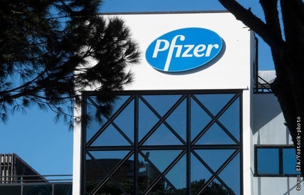 Минздрав разрешил Pfizer протестировать в России новое лекарство от COVID