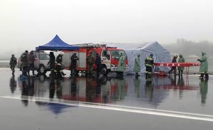 Спасатели повторно обследуют район крушения Boeing в аэропорту Ростова-на-Дону