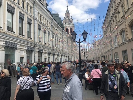 В Москве эвакуировали ГУМ из-за сообщения о минировании Красной площади