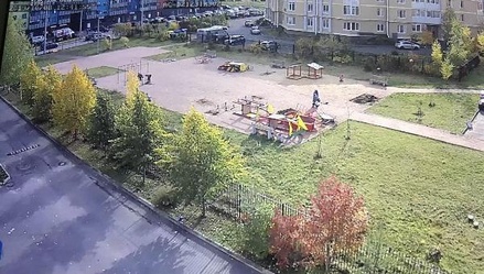 Жители города Пушкина под Петербургом возмущены сносом детской площадки