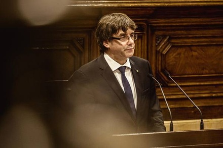 Власти Испании подготовили иск против главы Каталонии по обвинению в мятеже