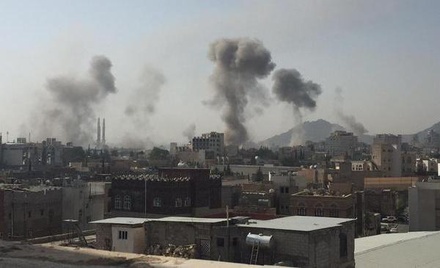 ВВС арабских стран разбомбили президентский дворец в столице Йемена