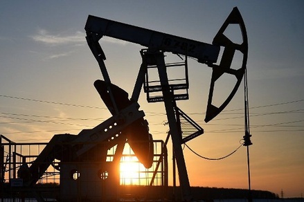 Цена на нефть марки Brent впервые с 26 сентября превысила 59 долларов за баррель