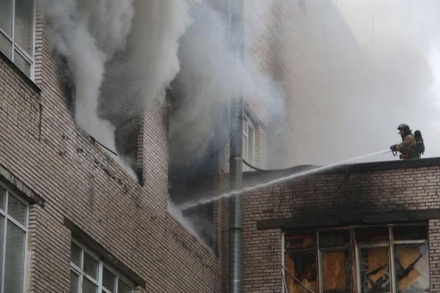 Пожар в издательстве «Лениздат» в центре Петербурга локализован