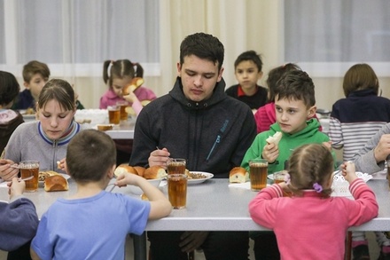Дети из Донбасса продолжат обучение в Ростовской области