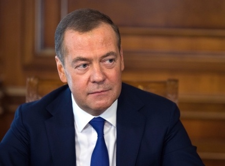 Дмитрий Медведев заявил о нахождении мира на пороге глобальной войны