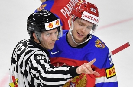 Россия потерпела первое поражение на чемпионате мира по хоккею 2017 года
