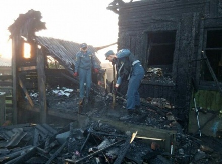 При пожаре под Челябинском погибли четверо детей