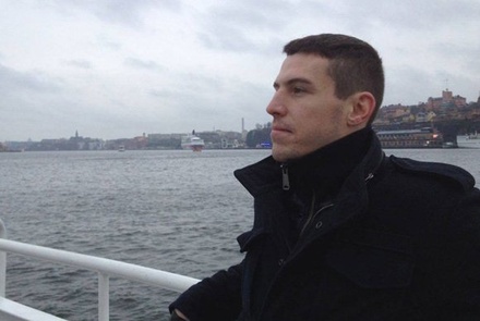 ФСБ предъявила обвинения в госизмене военному эксперту Неелову 