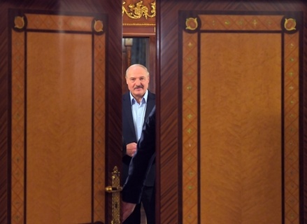 Лукашенко спросил «жрать что будем» у жалующихся на него в ВОЗ жителей