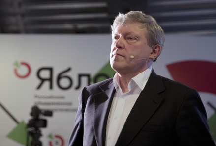 Лидер партии «Яблоко» сравнил Собчак с Прохоровым