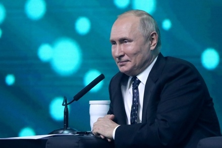 Путин: Россия готова участвовать в урегулировании кризиса на границе Белоруссии и Польши