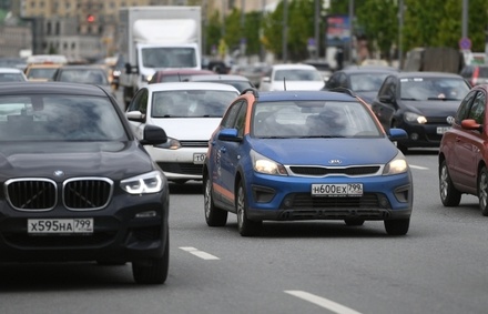 Автоэксперт: в России не ожидается резкого падения спроса на новые автомобили
